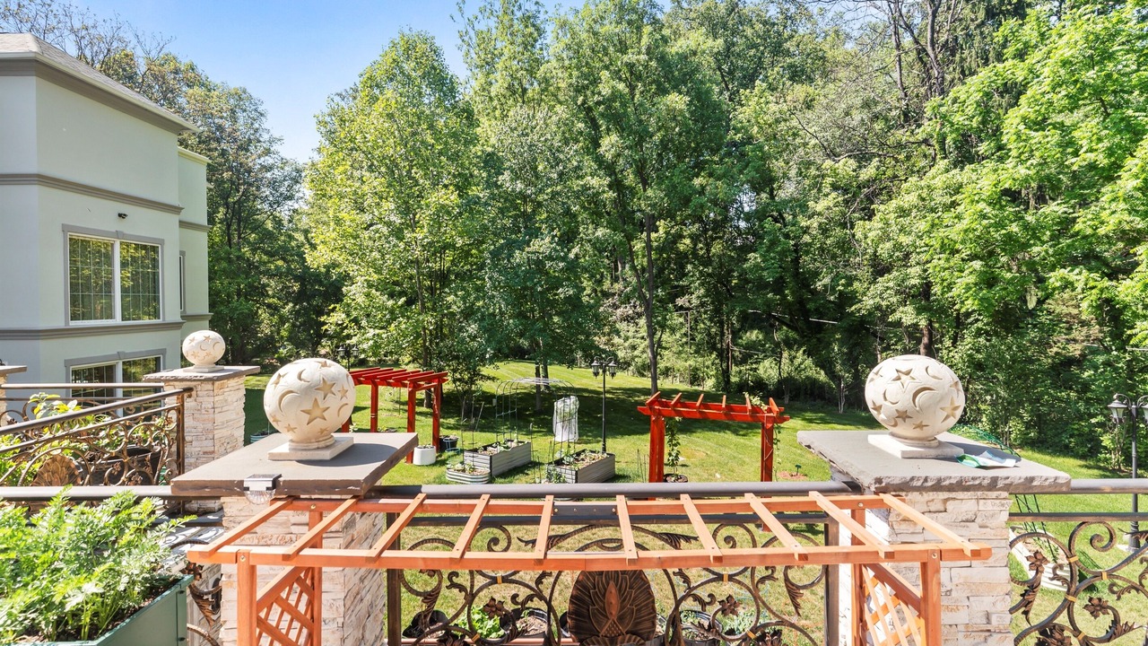Photo of Outdoor in McLean