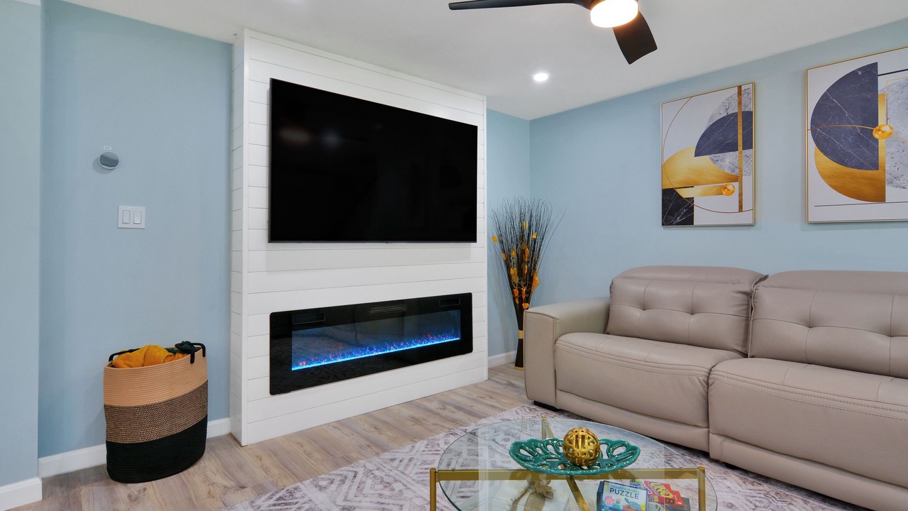 Photo of Livingroom in Methuen