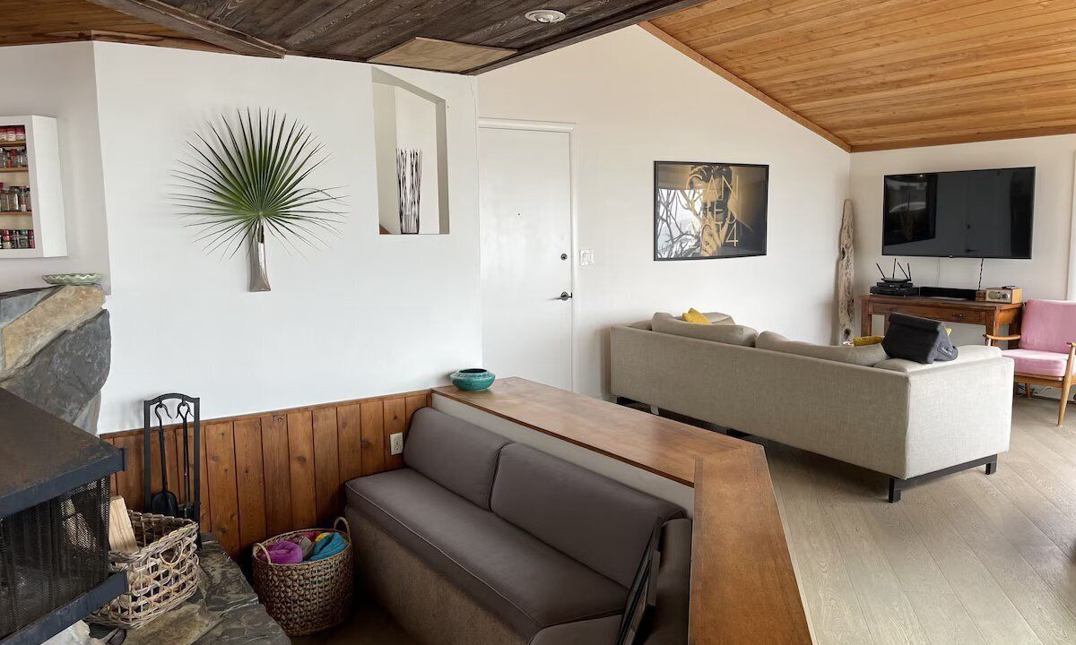 Photo of Livingroom in Faria Beach