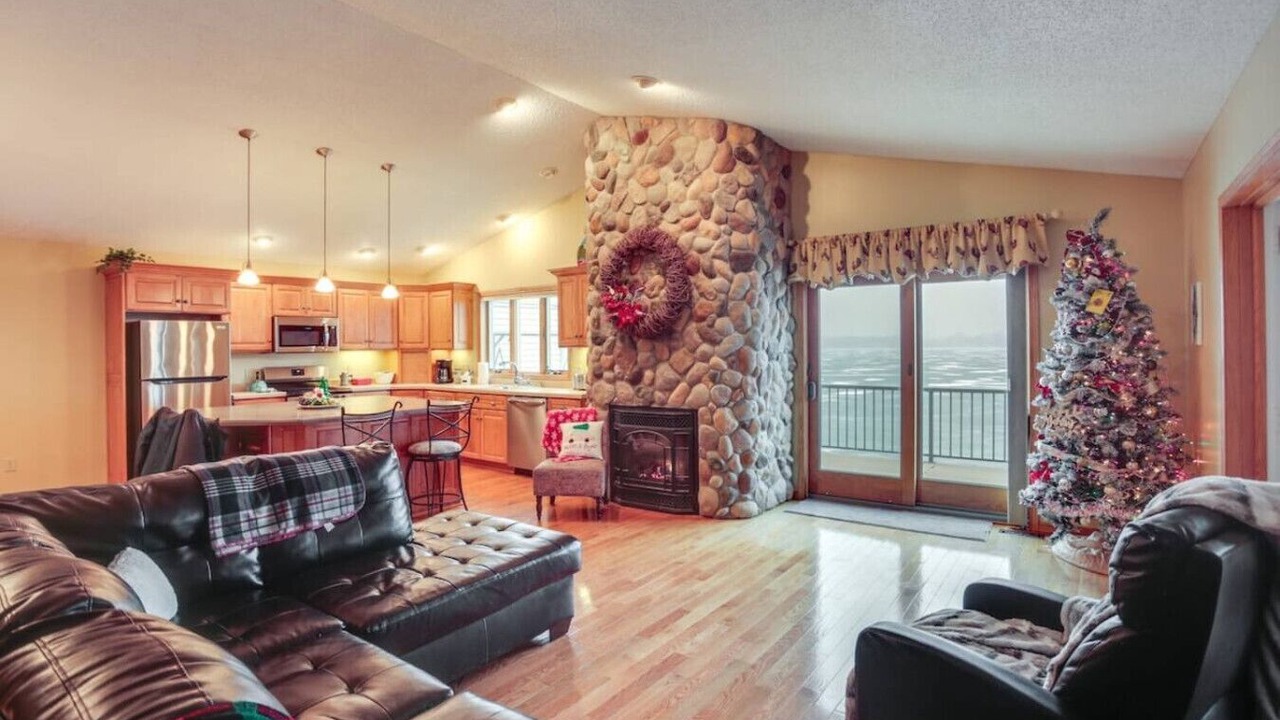 Photo of Livingroom in Howard Lake