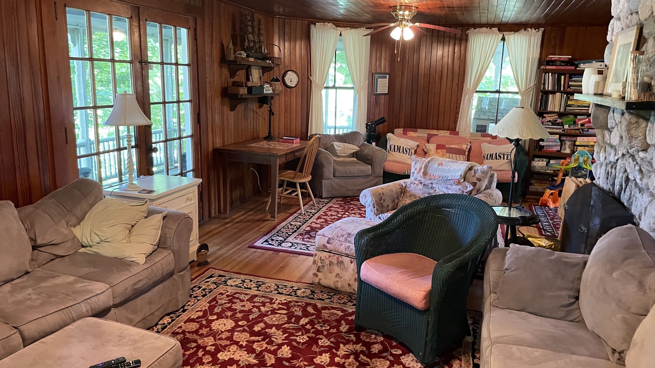 Photo of Livingroom in North Falmouth