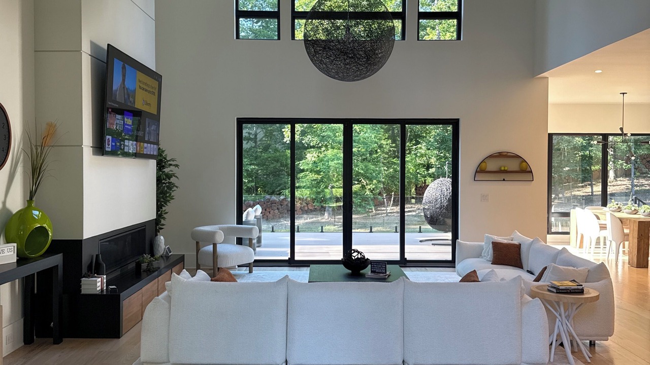Photo of Livingroom in Leesburg