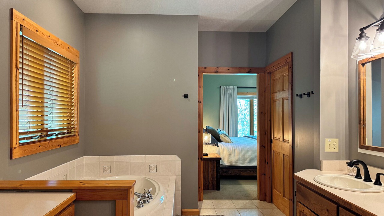 Photo of Bathroom in Emily