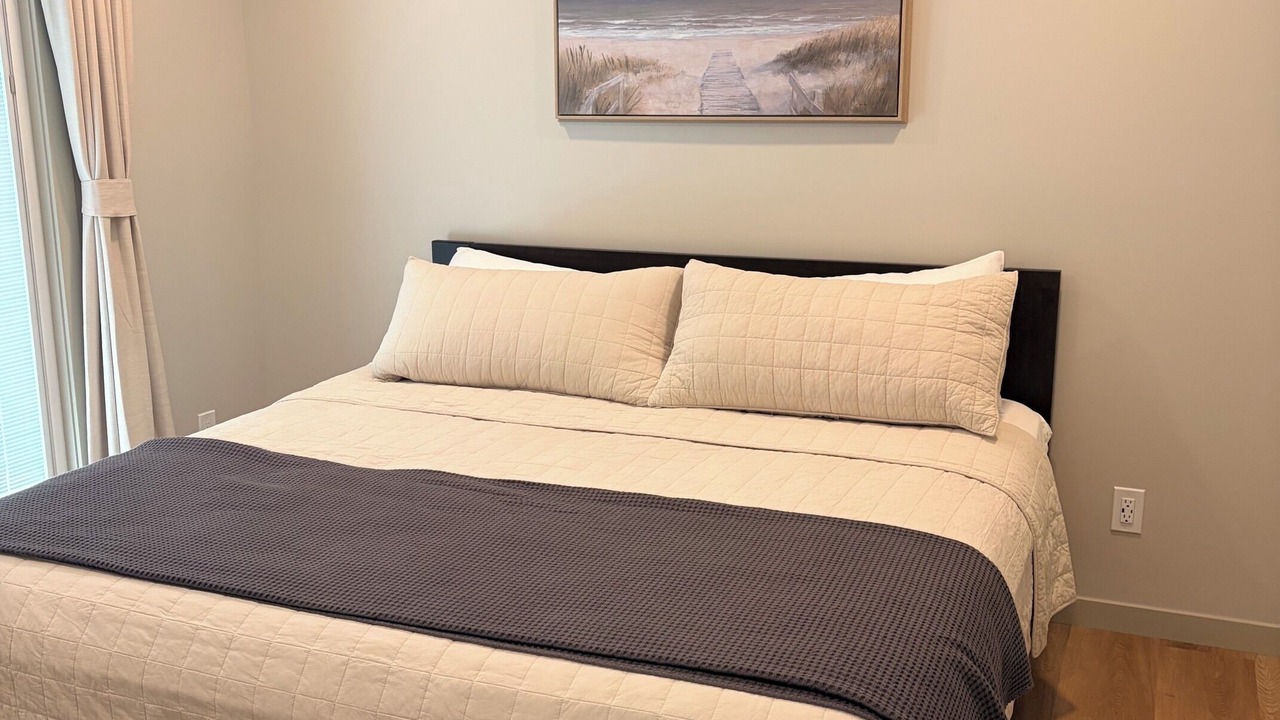 Photo of Bedroom in Breezy Point