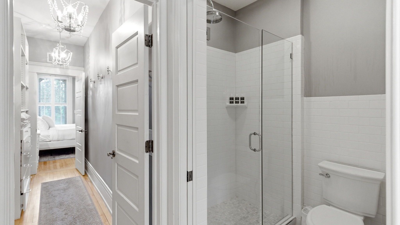 Photo of Bathroom in Downtown Minneapolis