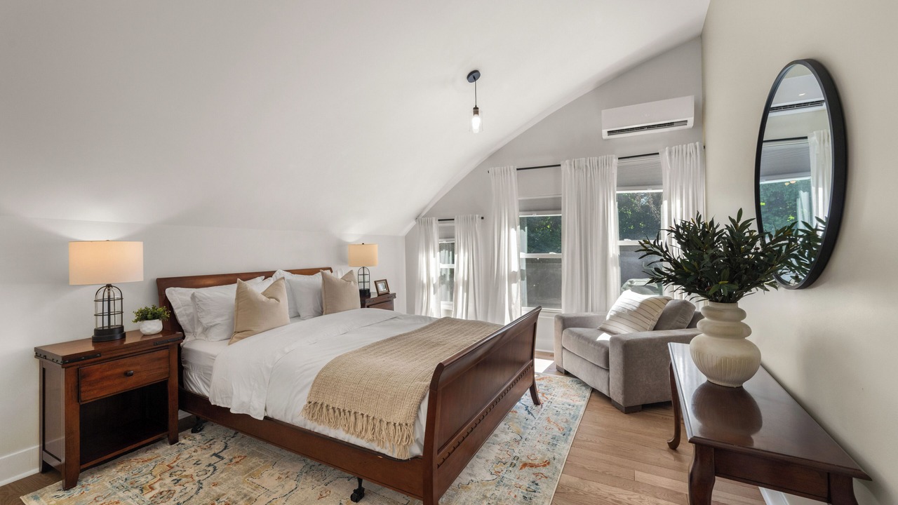 Photo of Bedroom in Long Green