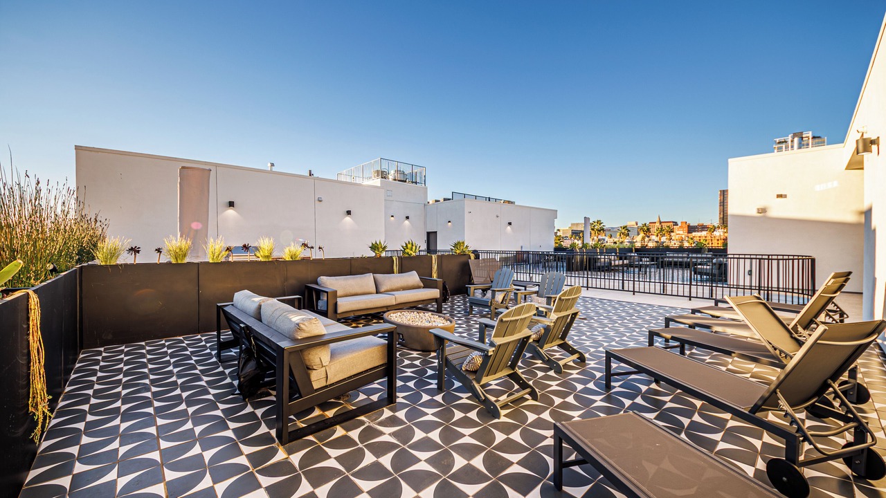 Photo of Patio Balcony in Koreatown