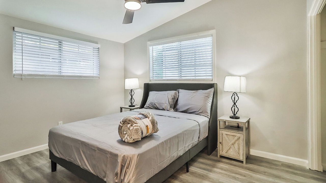 Photo of Bedroom in Canoga Park