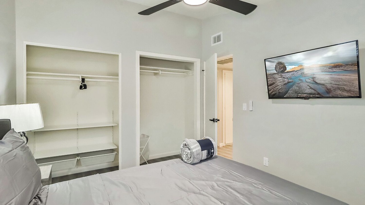 Photo of Bedroom in Canoga Park