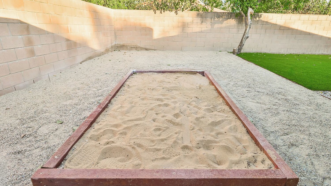 Photo of Outdoor in Canoga Park