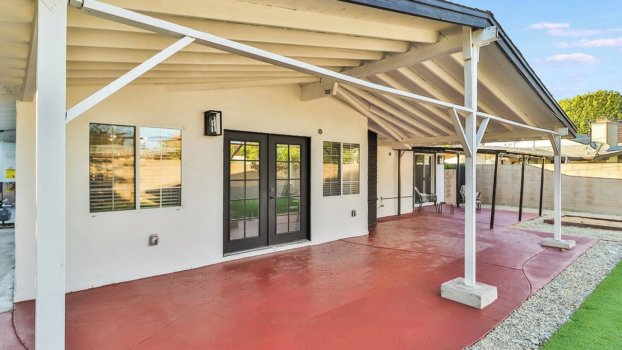 Photo of Outdoor in Canoga Park