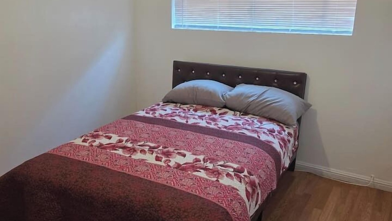 Photo of Bedroom in Inglewood