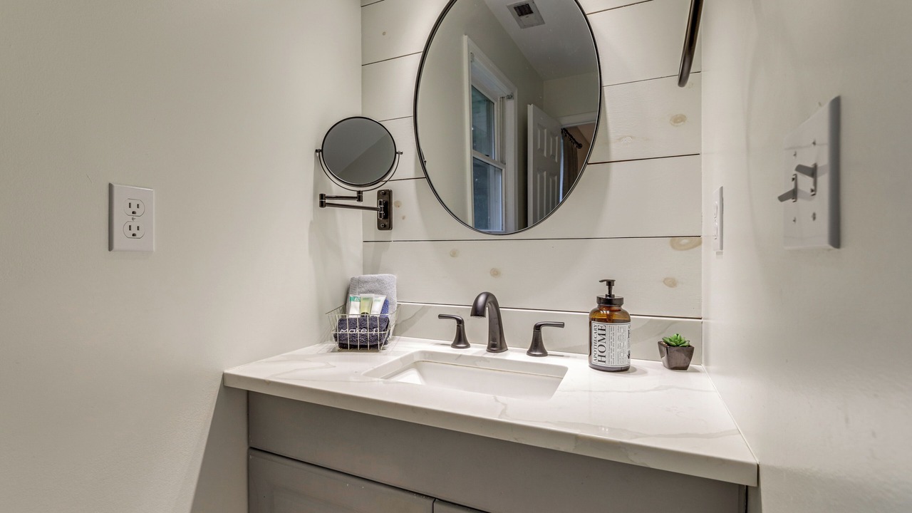 Photo of Bathroom in Allen