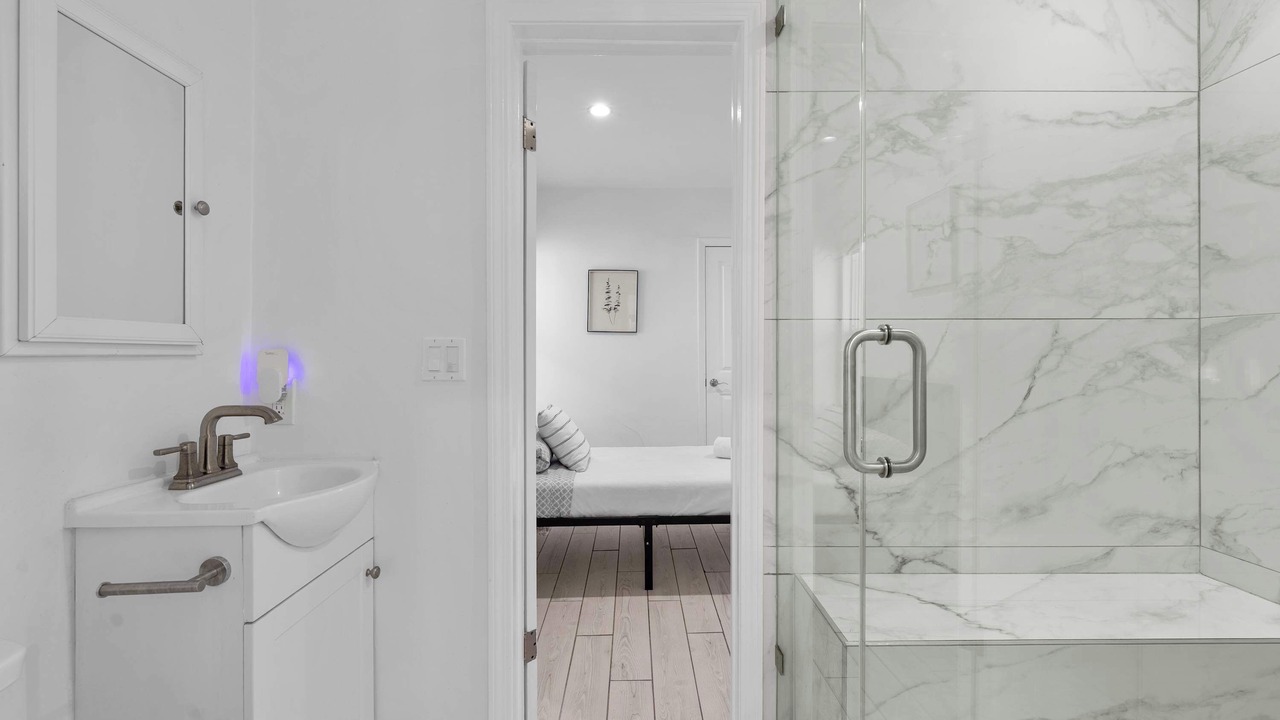 Photo of Bathroom in Pico - Robertson