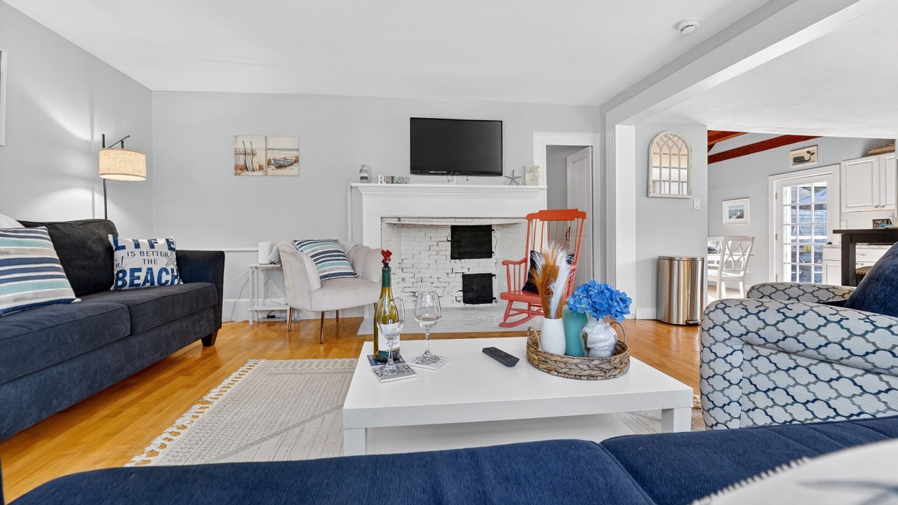Photo of Livingroom in Dennis
