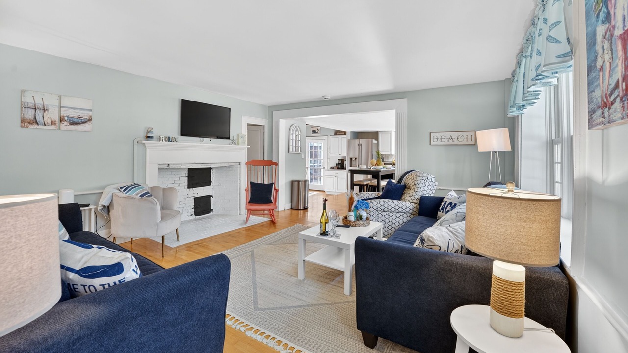 Photo of Livingroom in Dennis