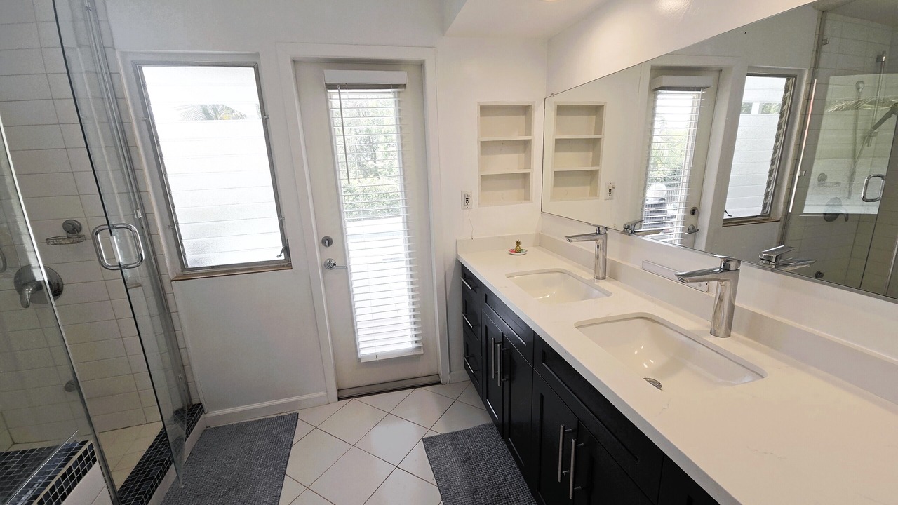Photo of Bathroom in La Canada Flintridge