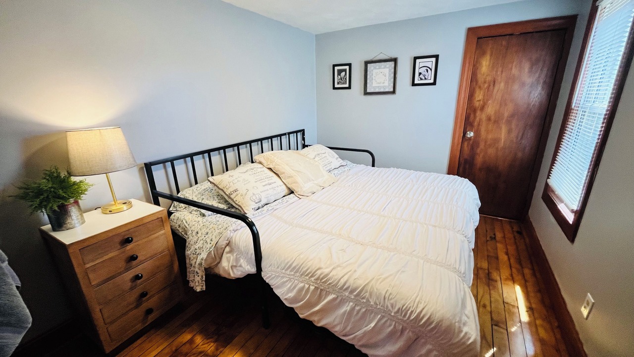 Photo of Bedroom in Medford