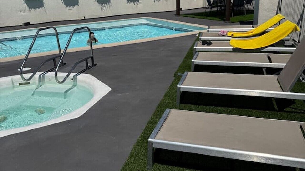 Photo of Outdoor in Wilshire