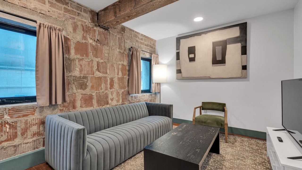 Photo of Livingroom in French Quarter