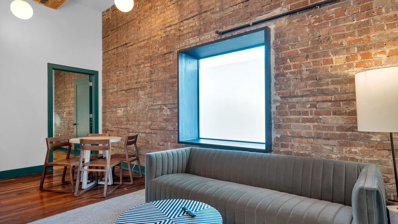 Photo of Livingroom in French Quarter