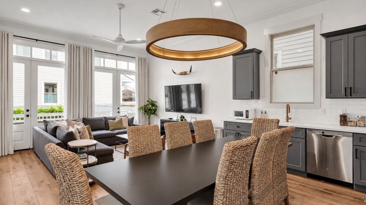 Photo of Others in Bywater