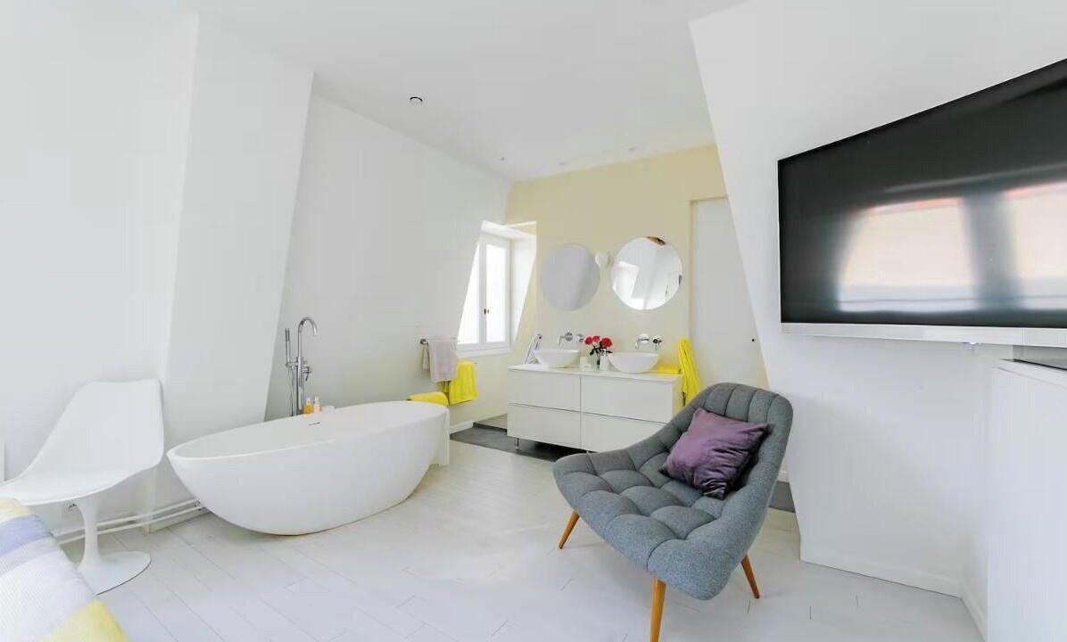 Photo of Bathroom in Quartier de la Place-Vendome