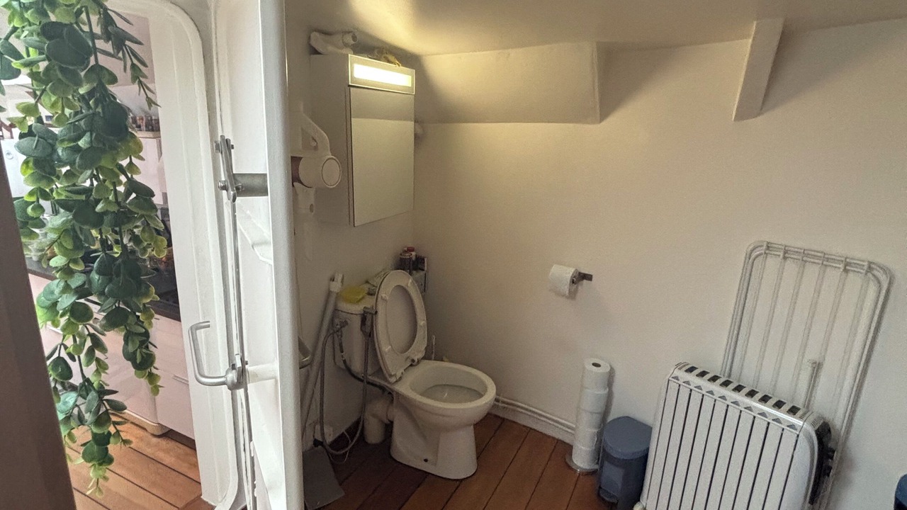 Photo of Bathroom in Quartier de la Salpetriere