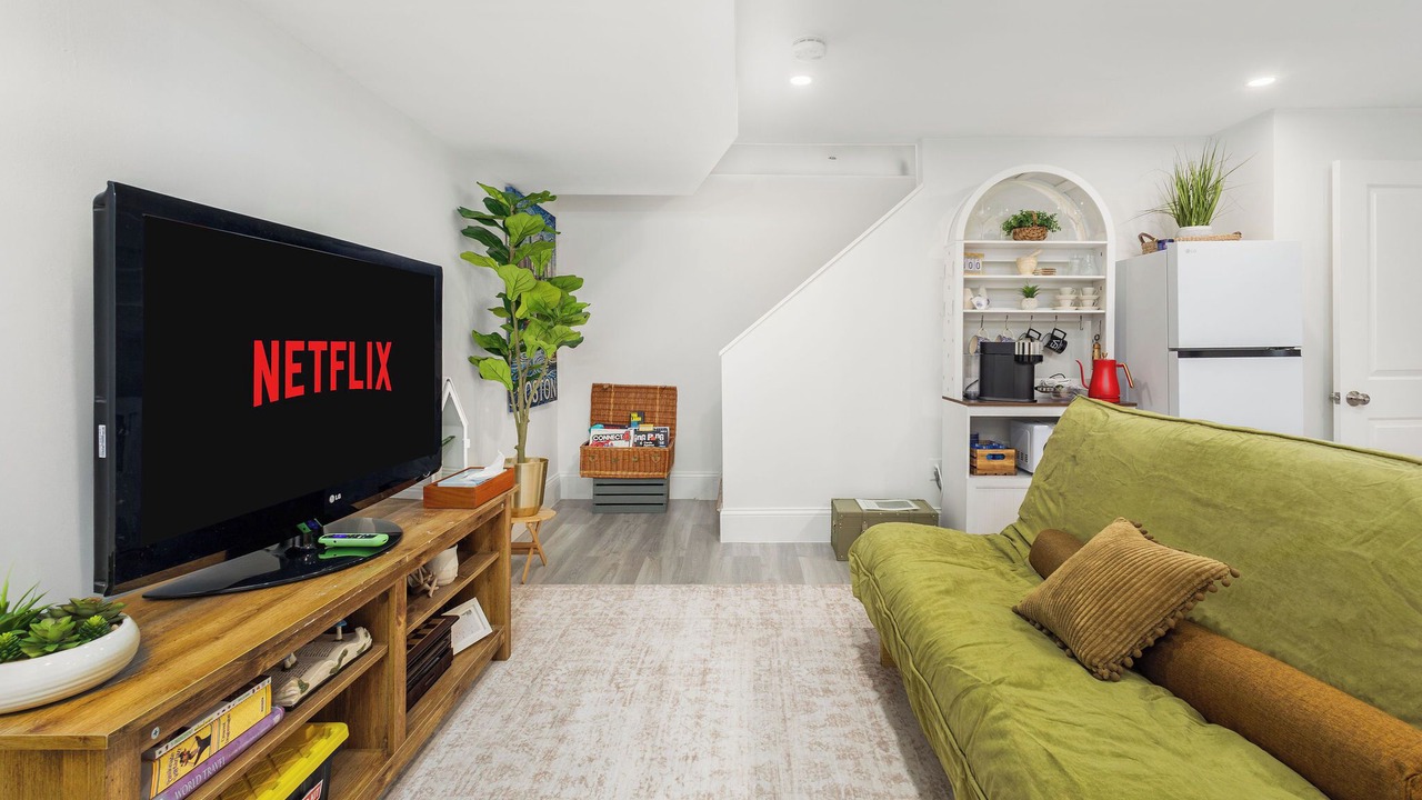 Photo of Livingroom in West Street - River Street