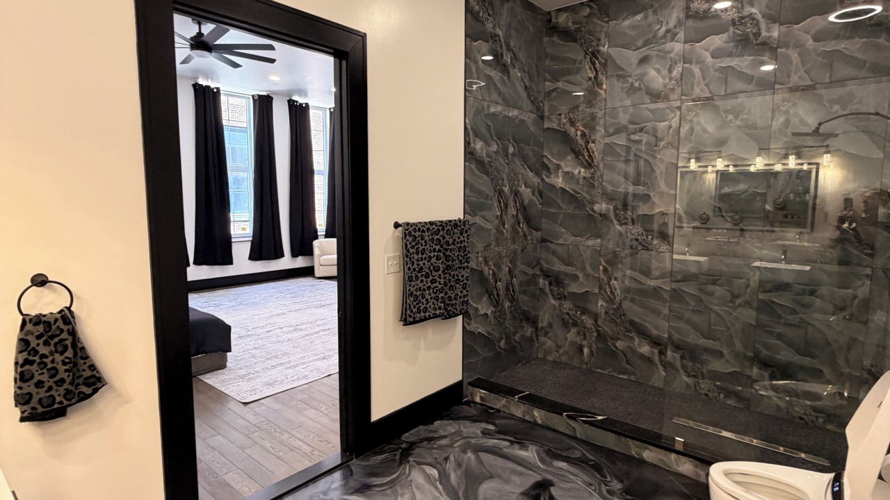 Photo of Bathroom in Downtown Baltimore