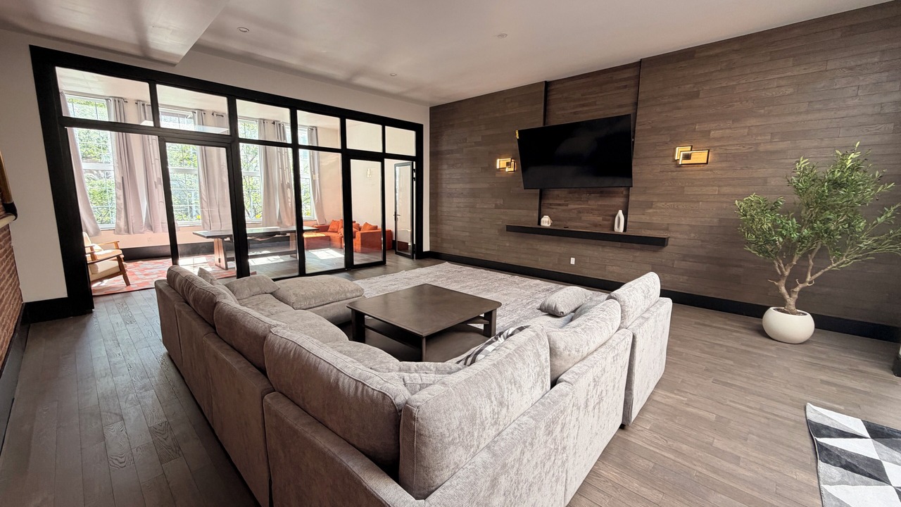 Photo of Livingroom in Downtown Baltimore