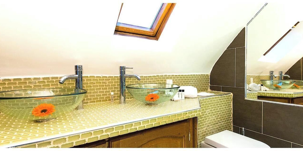 Photo of Bathroom in Quartier de la Place-Vendome