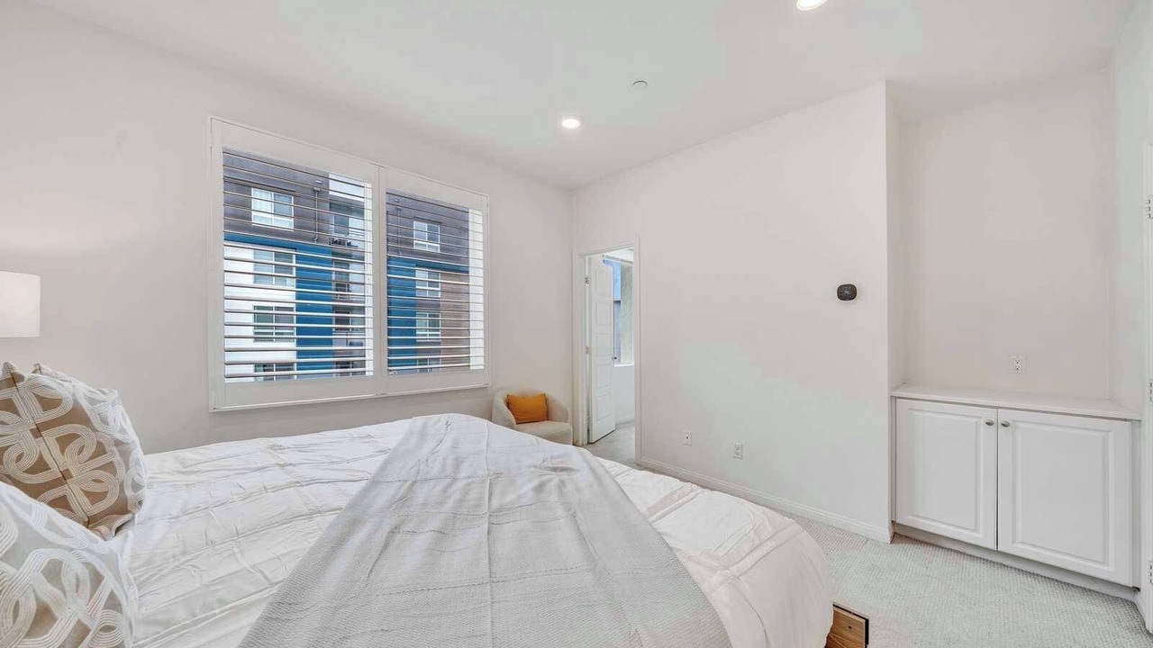 Photo of Bedroom in Irvine Business Complex