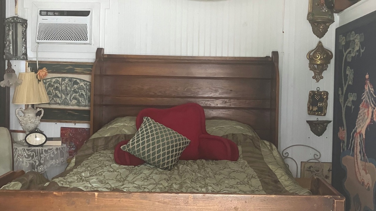 Photo of Bedroom in Abbeville