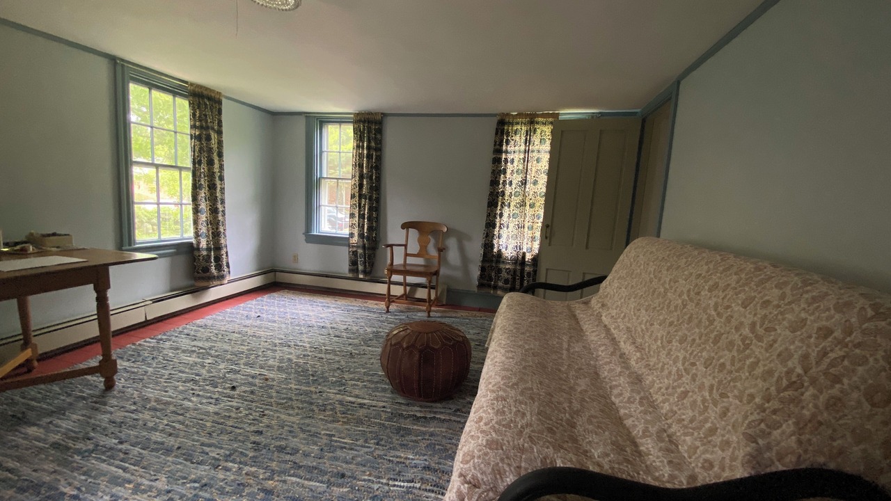 Photo of Livingroom in Dartmouth