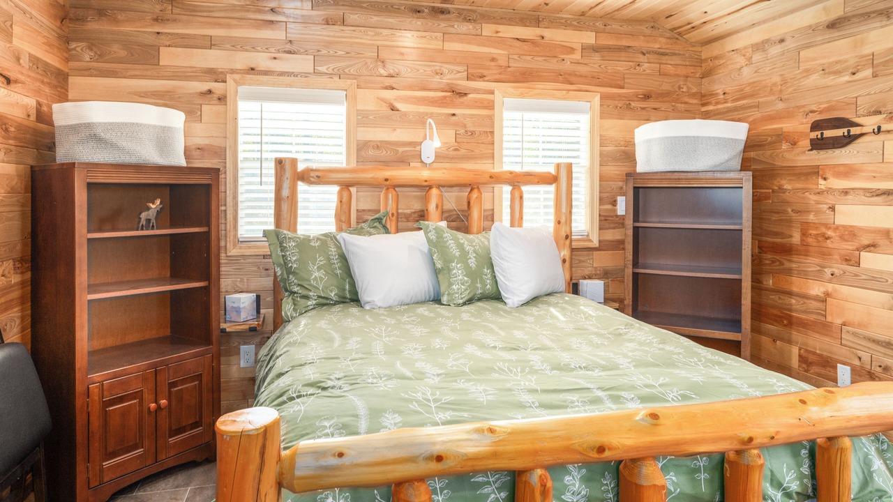 Photo of Bedroom in Two Harbors