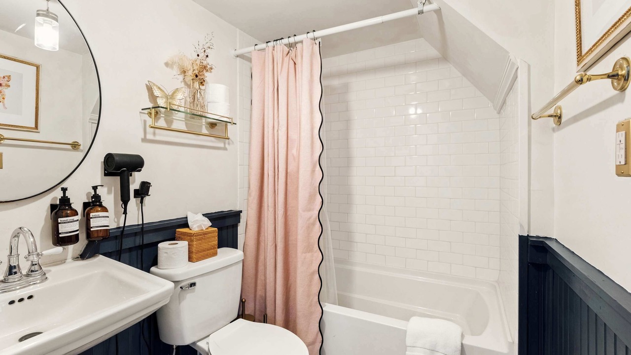 Photo of Bathroom in Treme