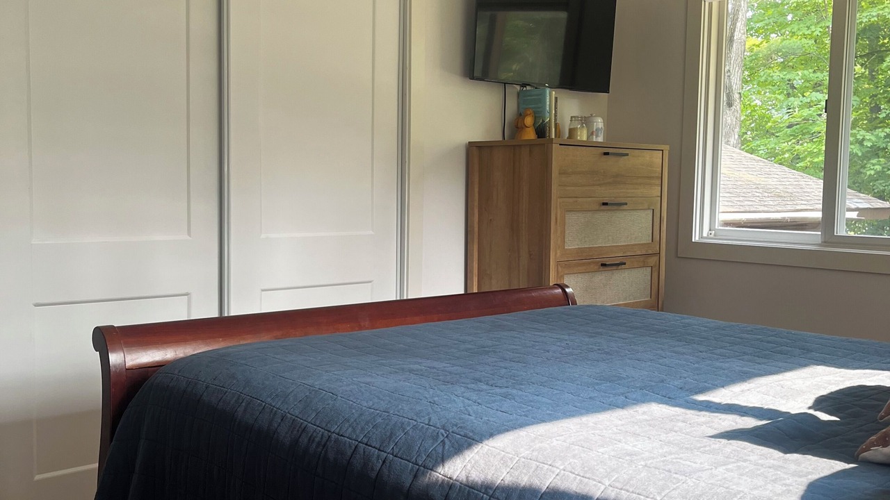 Photo of Bedroom in Walker