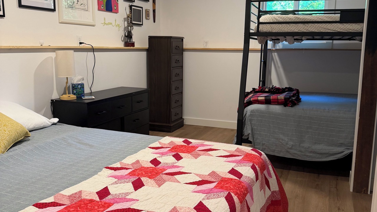 Photo of Bedroom in Walker