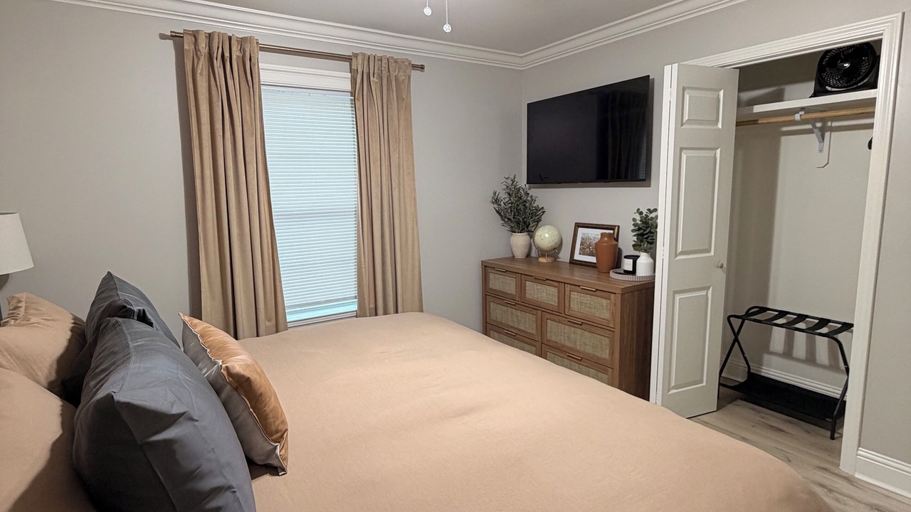 Photo of Bedroom in Scott