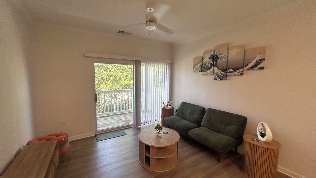 Photo of Livingroom in Ashburn