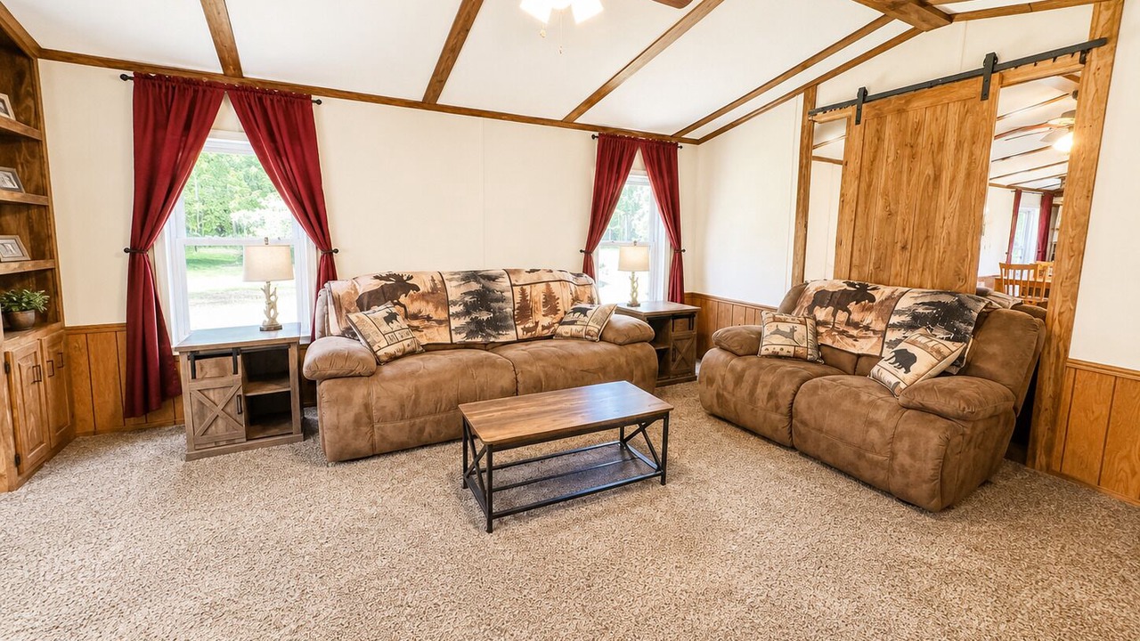 Photo of Livingroom in Backus