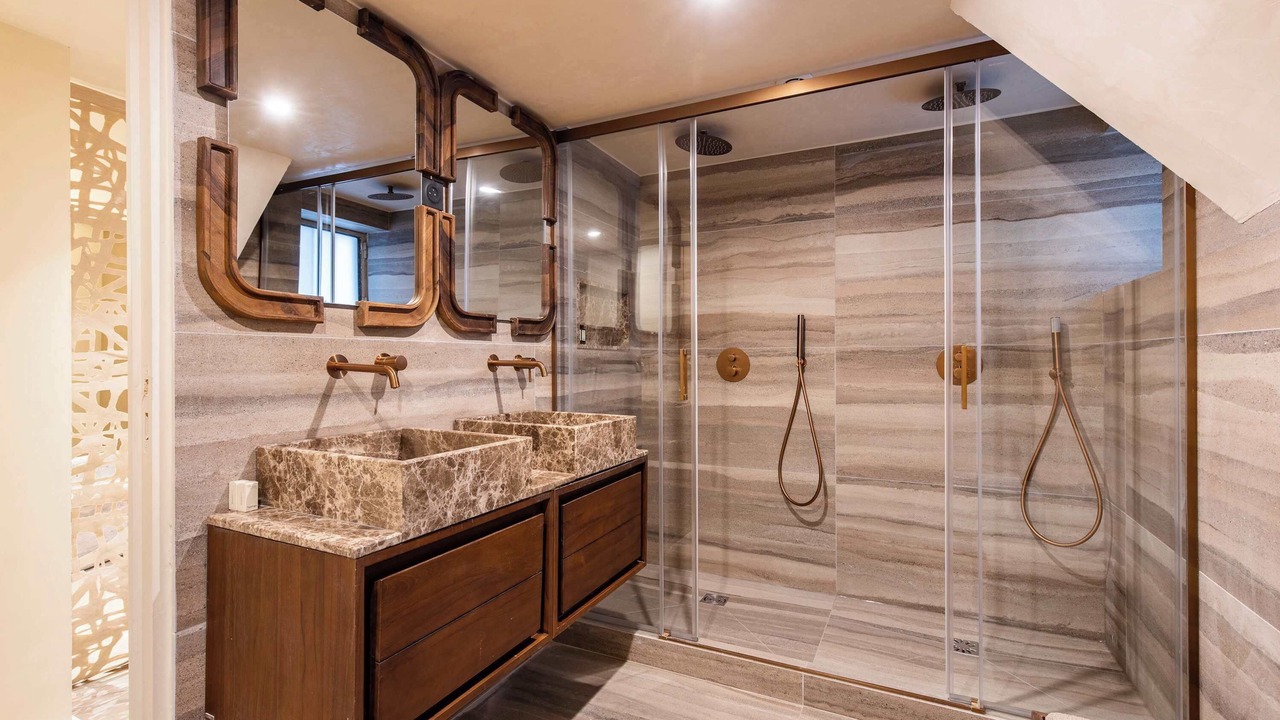 Photo of Bathroom in Notre-Dame-des-Champs