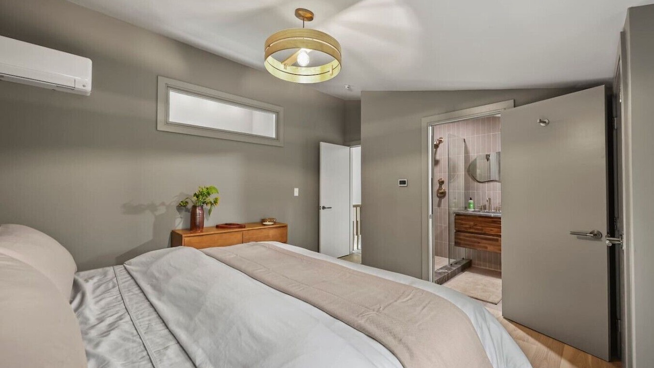 Photo of Bedroom in West Stockbridge