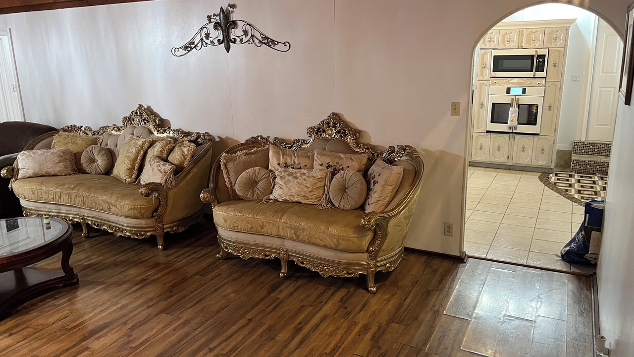 Photo of Livingroom in Schriever