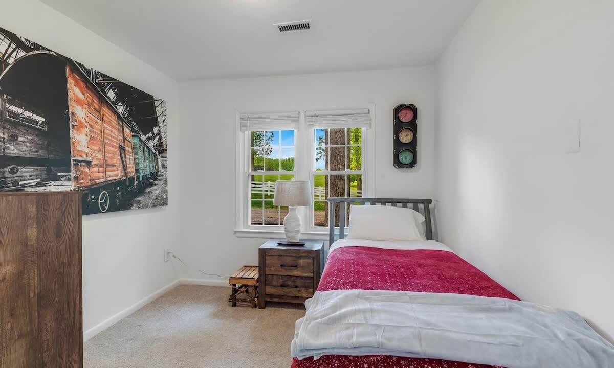 Photo of Bedroom in Leesburg