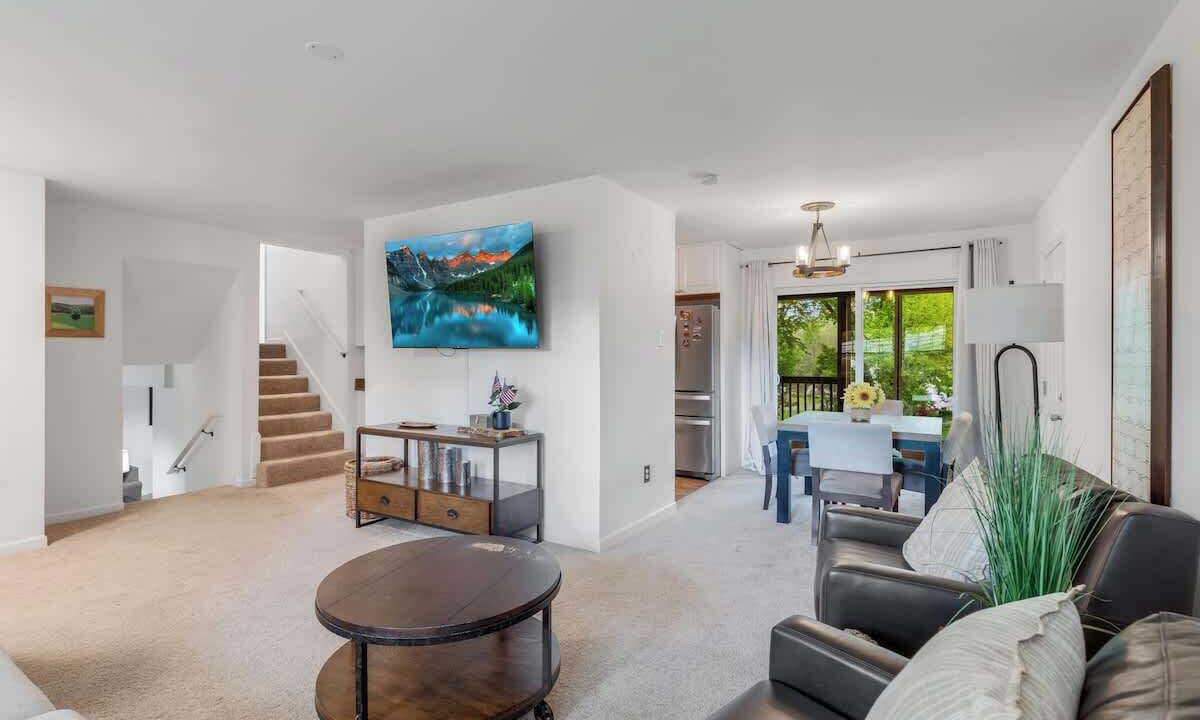 Photo of Livingroom in Leesburg