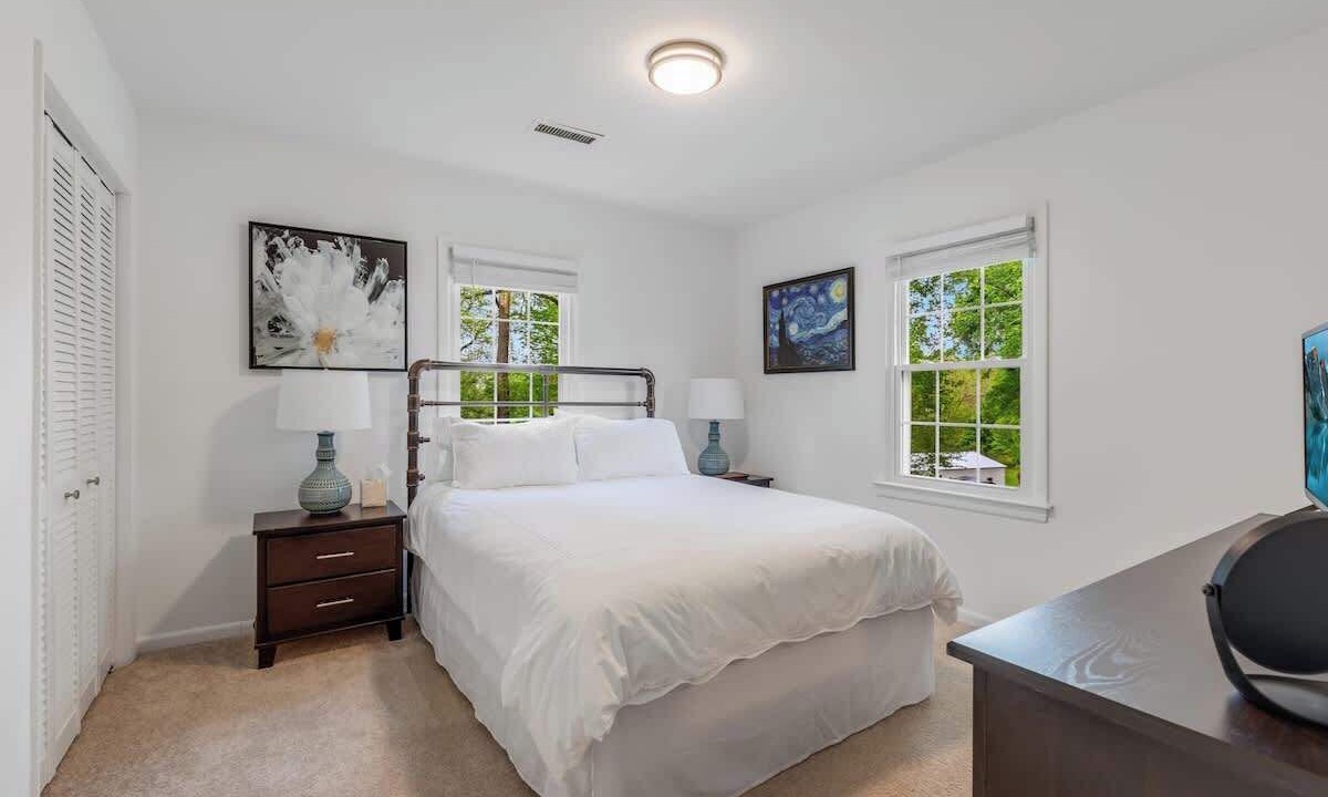 Photo of Bedroom in Leesburg
