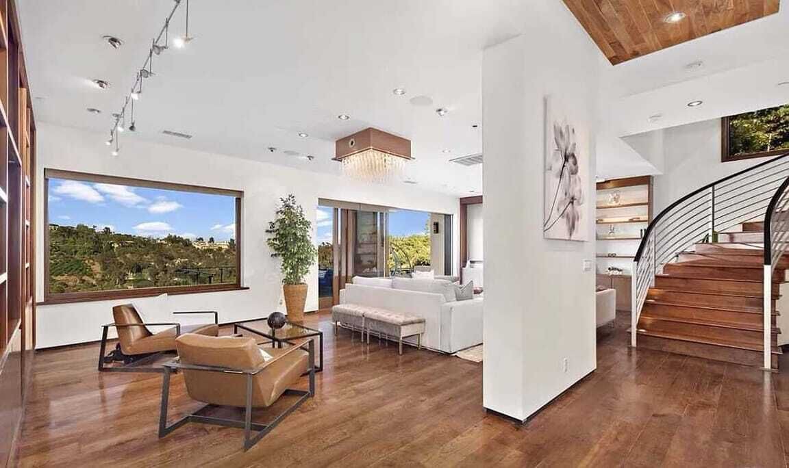 Photo of Others in Bel Air
