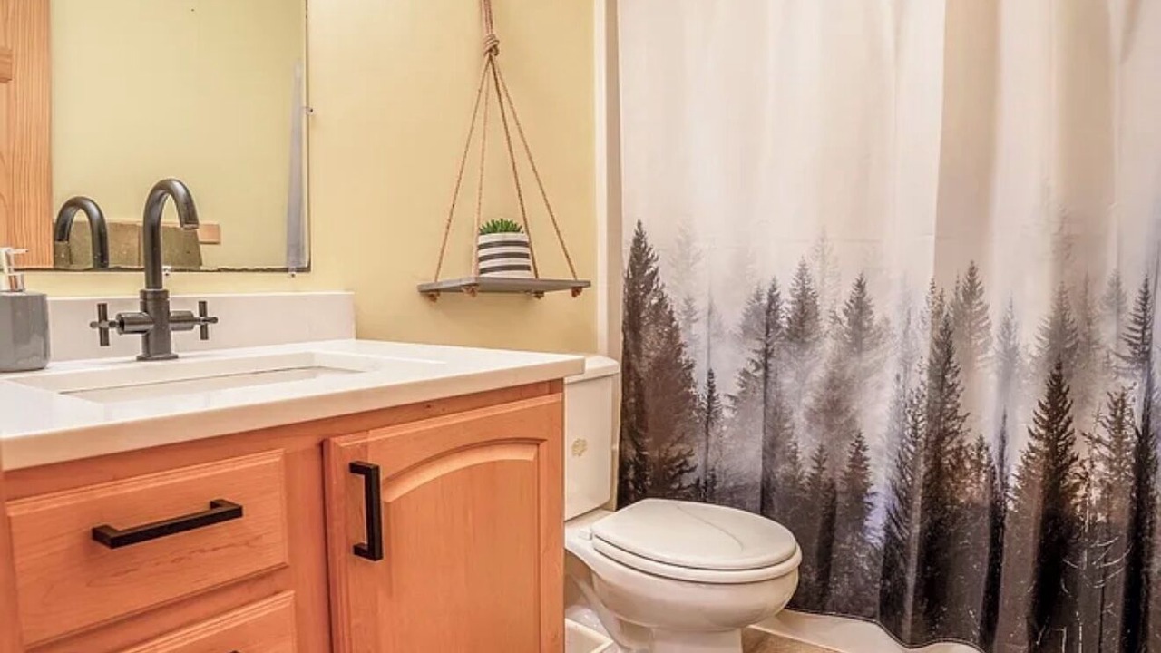 Photo of Bathroom in Spicer